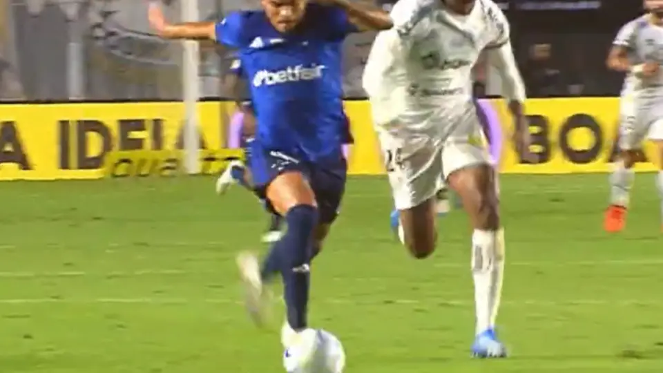Santos e Corinthians perdem e continuam em risco no Brasileirão