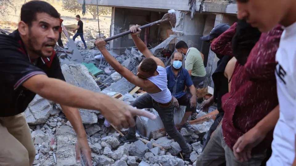 Brasileiros pedem ajuda federal para resgatar 150 parentes em Gaza