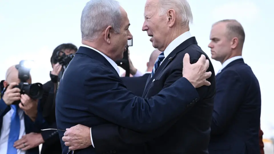 Em Israel, Biden culpa ‘outro lado’ por bombardeio em hospital de Gaza