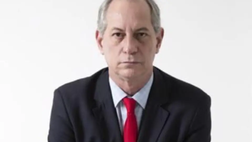 Em silêncio desde a eleição, Ciro Gomes critica governo Lula no Instagram