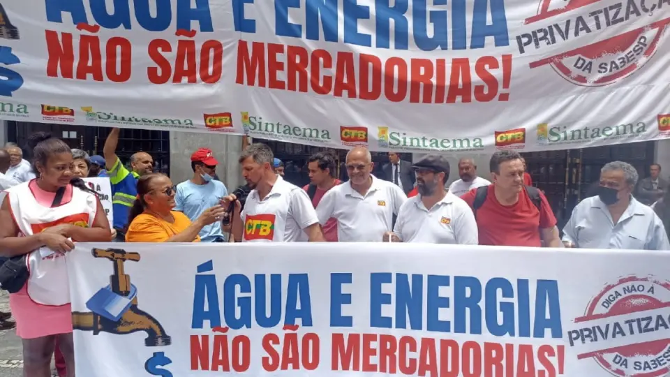 Privatização da Sabesp pode trazer contas mais caras e aumento de reclamações
