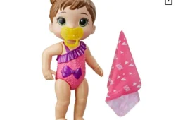 Mãe presa por furtar boneca de R$ 80 antes do Dia das Crianças é solta