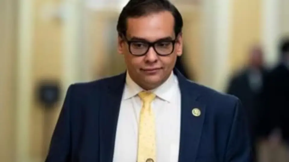 Filho de brasileiros e deputado nos EUA, George Santos é alvo de novas denúncias