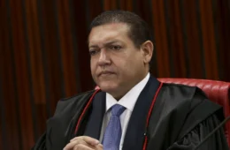 Nunes Marques esteve na festa de Gusttavo Lima na Grécia, em iate de R$ 1 bilhão