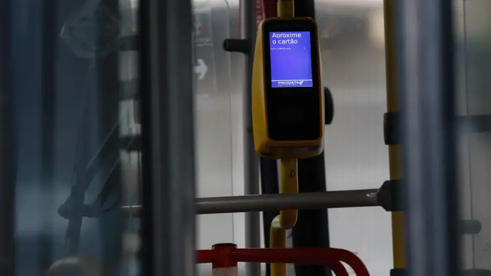 Prefeitura de SP planeja ônibus de graça aos domingos; Boulos diz que é ‘eleitoreiro’