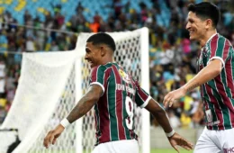 Fluminense vence Coritiba por 2 a 1 e decreta rebaixamento do Coxa