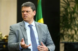 Aula digital da gestão Tarcísio usa vídeo de propaganda do MBL