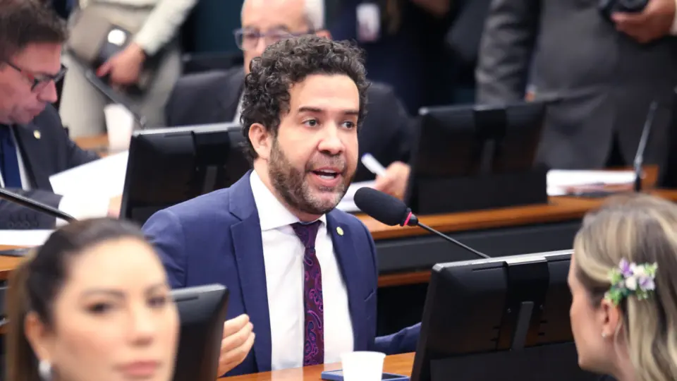 Fux abre inquérito no STF para investigar suposta rachadinha de André Janones