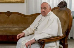 Papa Francisco volta a dizer que há ‘viadagem’ na Igreja Católica, diz agência