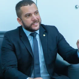 Bolsonarista Jordy usou cota parlamentar para ir a ‘casa de entretenimento adulto’, diz jornal