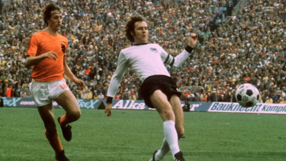 Franz Beckenbauer, um dos ídolos do futebol mundial, morre aos 78 anos