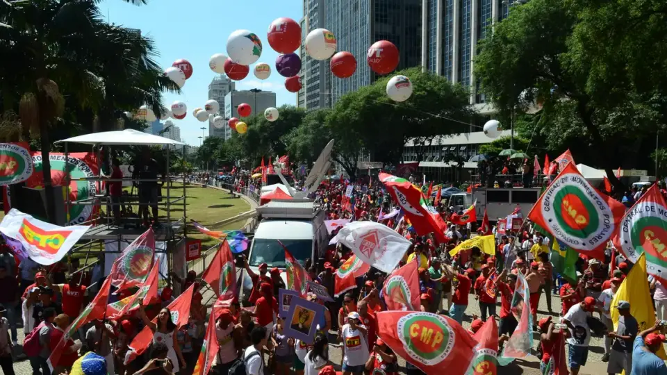 Frentes de esquerda vão fazer de março mês de luta em defesa da democracia