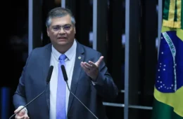 Dino toma posse e Barroso brinca ‘Agora é sem volta’