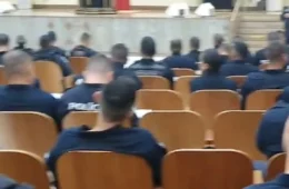 Batalhão da PMDF obriga policiais a irem em reunião na Universal; veja vídeo