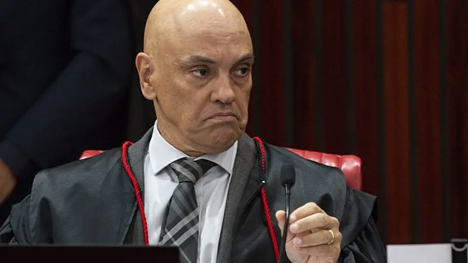 Moraes inclui Elon Musk como investigado no inquérito das milícias digitais