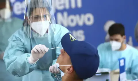 Covid ainda tem controle instável após 4 anos de pandemia, dizem especialistas