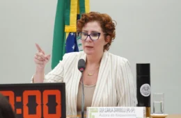 Assessor de Carla Zambelli teria disseminado vídeo contra urnas, aponta PF