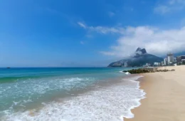 Praia de Ipanema, no Rio, é eleita a segunda melhor do mundo pelo Lonely Planet