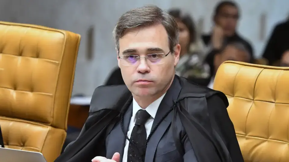 Em julgamento no STF, Mendonça vota contra descriminalização do porte de drogas