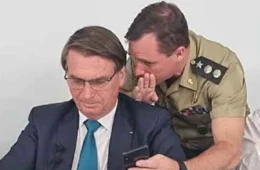 À PF, Mauro Cid conta que entregou dinheiro da venda de joias a Bolsonaro, diz site