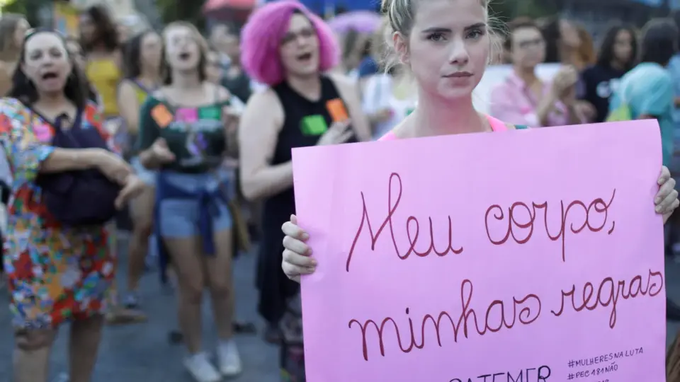 Mulheres que abortam sentem alívio, não arrependimento, diz pesquisadora