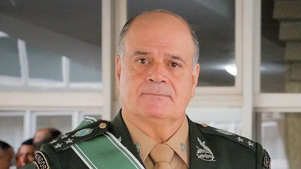 Freire Gomes diz à PF que Bolsonaro tentou convencer alta cúpula militar sobre golpe