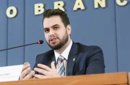 PGR recomenda soltar Filipe Martins, aliado de Bolsonaro, mas sem passaporte