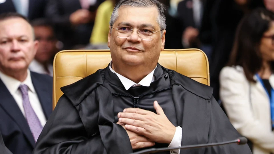 Queimadas, emendas Pix, kit robótica: o bom combate de Flávio Dino