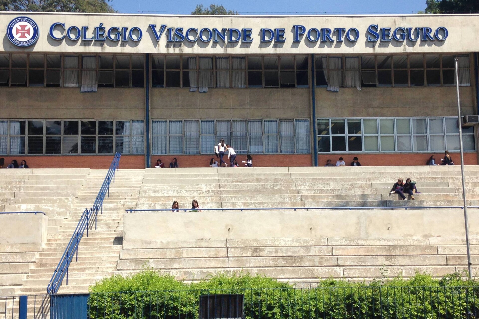 Colégio está sendo processado pela Educafro