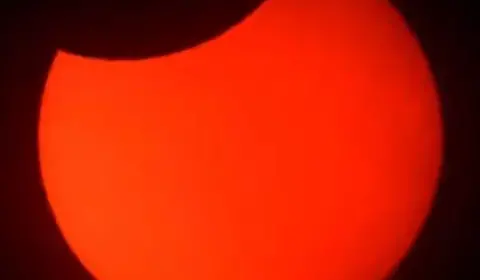 Transmissão de eclipse nos anos 1990 criou primeiro viral da ciência na internet