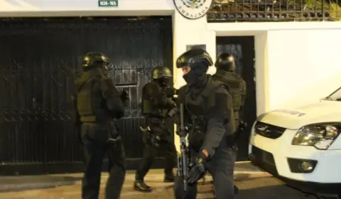 Brasil condena invasão da embaixada do México pelo Equador: ‘Clara violação’