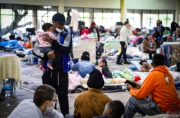 Refugiados sofrem xenofobia em abrigos no Sul: ‘fomos chamados de ignorantes e famintos’