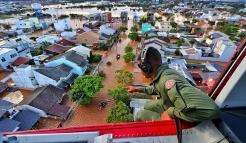 Buscas por desaparecidos no RS envolvem cachorros e helicópteros e são prejudicadas por volta da chuva