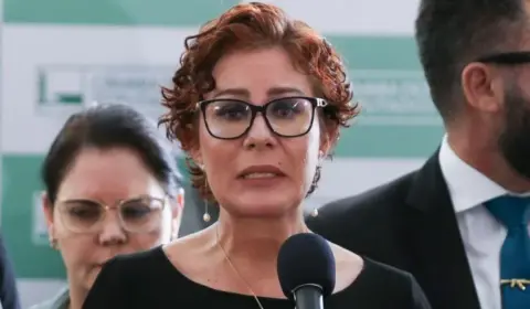 Polícia de SP ficou seis dias com celular de assessor de Moraes; Zambelli foi avisada de ocorrência