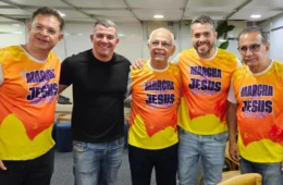 Igreja palanque: é a mídia, estúpido!