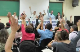 Termina a greve de 69 dias dos professores de universidades federais