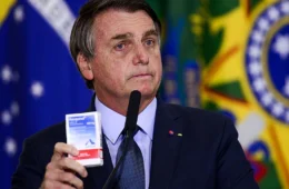 Apontado como funcionário fantasma, médico de Bolsonaro deve ser indiciado pela PF