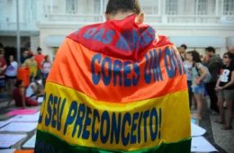 Justiça brasileira não contabiliza homotransfobia como crime de racismo