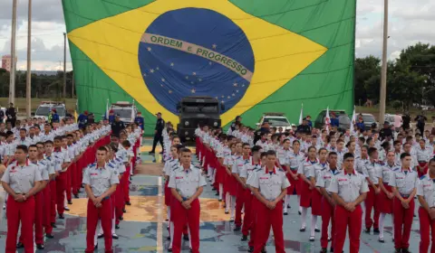 Mães acusam Colégio Militar do DF de expulsar alunos neurodivergentes