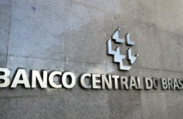 Alertas e avanços na disputa entre Lula e Campos Neto