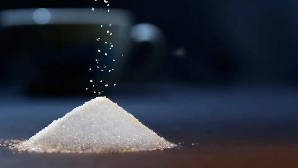 Conheça os 7 alimentos que causam envelhecimento precoce
