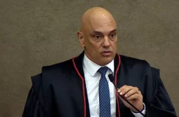 Barroso decide que Moraes permanece à frente do caso do vazamento de mensagens