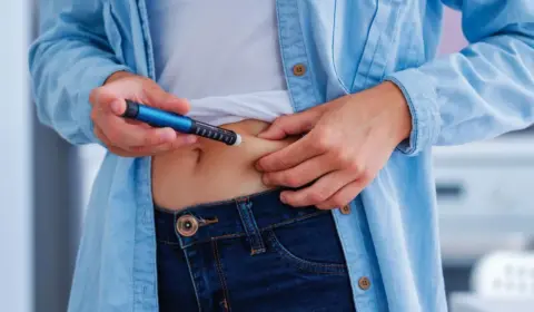 Estudo revela que remédio para diabetes e obesidade pode trazer risco de cegueira rara
