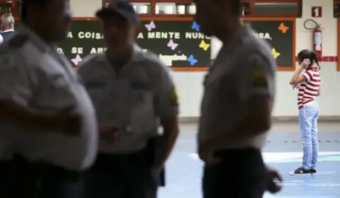 MP e Defensoria acionam Justiça contra escolas cívico-militares de SP