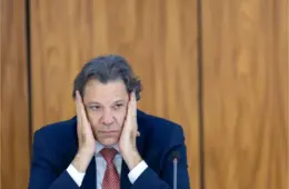 Proliferação de memes nas redes mostra que Haddad é alvo de ação da extrema direita