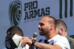 Dossiê revela método de curso criado por Eduardo Bolsonaro