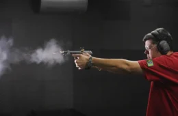 CCJ aprova decreto que reduz exigências para armas de fogo e clubes de tiro