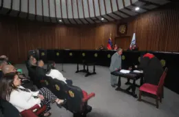 Conselho Eleitoral da Venezuela entrega atas da eleição presidencial à Justiça