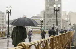 Frente fria avança pelo país e capitais devem ter queda de até 14 °C nos próximos dias