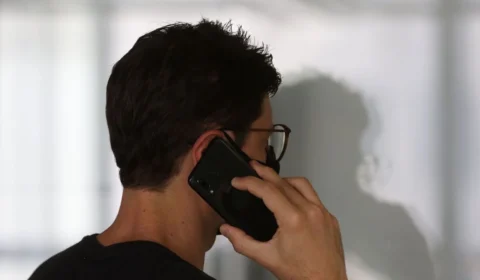 ‘Golpe do 0800’: saiba como identificar e o que fazer para se prevenir